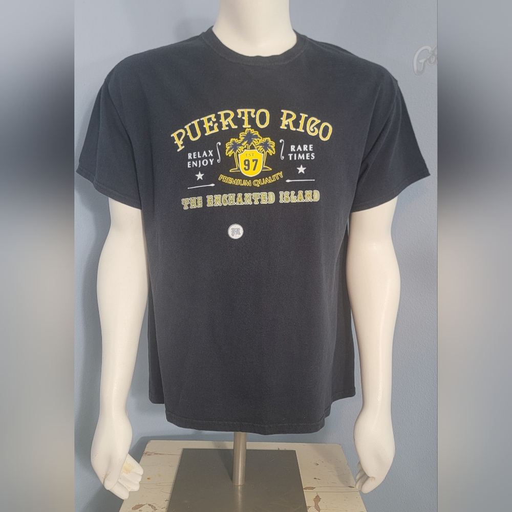 Y2K Gildan Puerto Rico The Enchanted Island black and yellow  T-shirt size XL